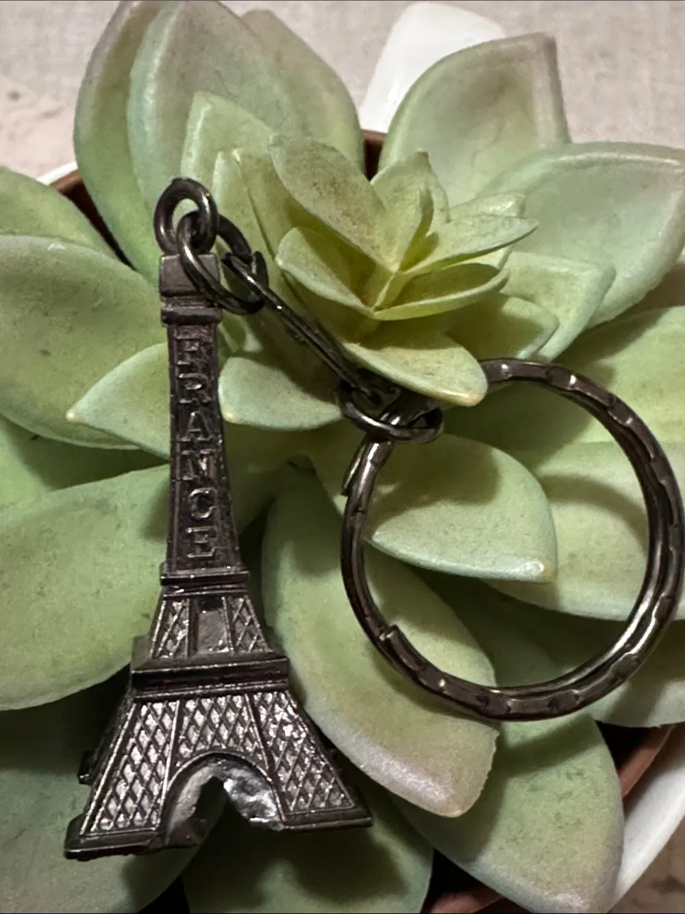 New Eiffel Tower-Paris Key Chain-Metal-Silver Toned